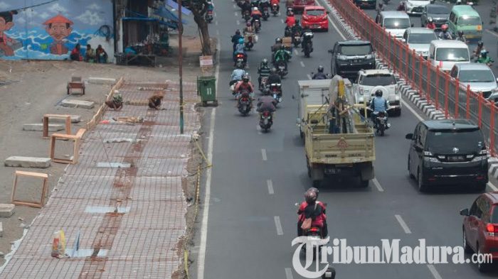 Risma Target Pelebaran Jalan Wonokromo Surabaya Rampung Tahun ini, Bisa Dilalui 4 Lajur Kendaraan