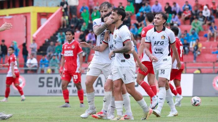 pemain-persik-kediri-Laga-Semen-Padang-vs-Persik-Kediri-pada-pekan-ke-32-Super-League-20252026.jpg