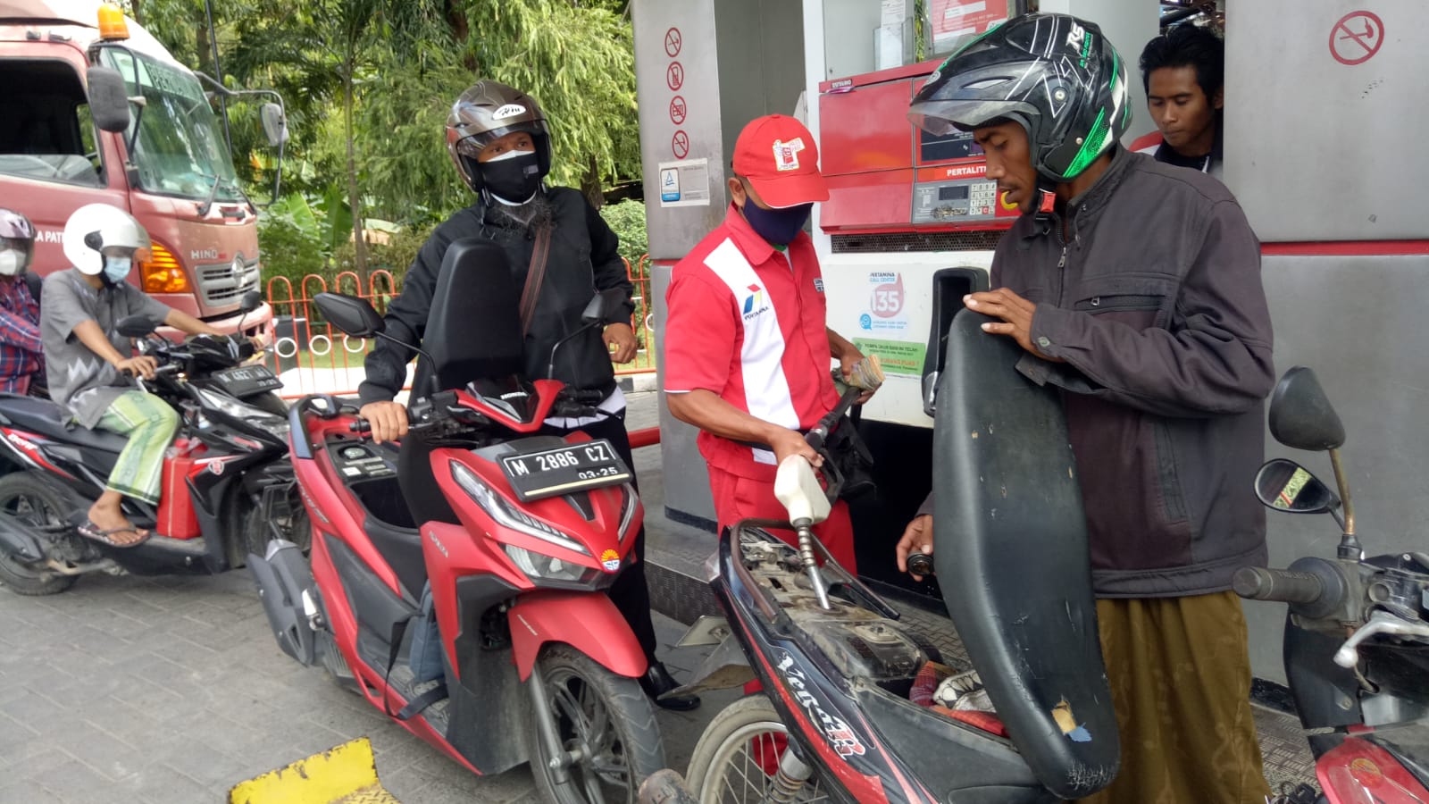 Daftar Harga BBM Jenis Pertamax, Pertalite, hingga Dexlite, Berlaku di Pulau Jawa sampai Kalimantan