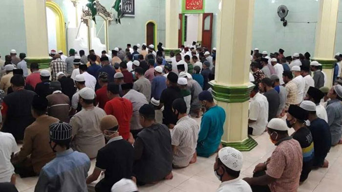 Bacaan Niat Salat Tarawih dan Witir Lengkap dengan Bacaan Doa Kamilin, Simak juga Tata Caranya