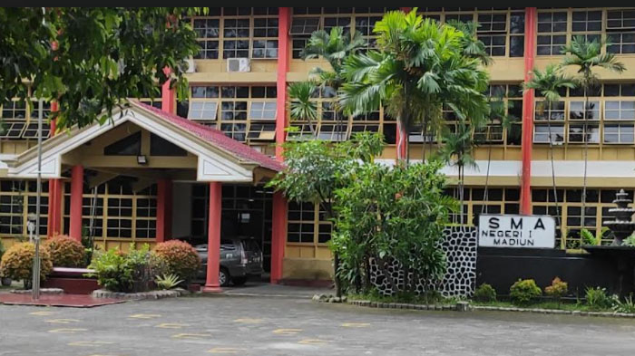 sman-1-madiun-menghentikan-sementara.jpg
