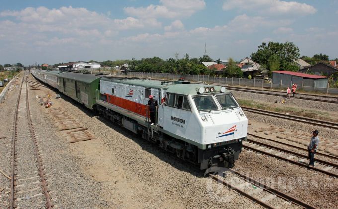 waktu-tempuh-ka-argo-bromo-anggrek-rute-gambir-jakarta-pusat-surabaya-pasarturi-lebih-cepat.jpg