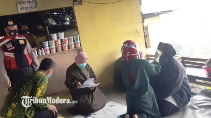 warga-luar-kabupaten-magetan-yang-di-antigen-di-warung-warung-dinyatakan-negatif.jpg