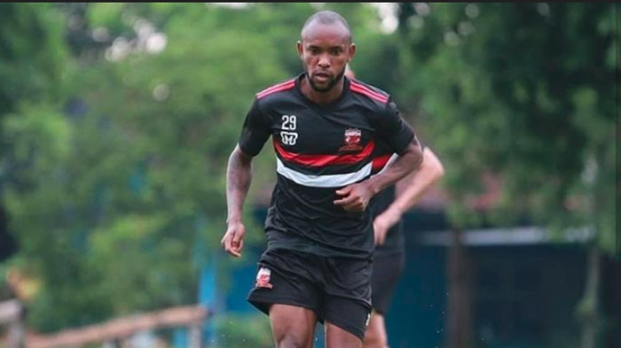 zah-rahan-krangar-gelandang-madura-united.jpg