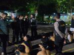 10-pelajar-yang-terlibat-tawuran-saat-diamankan-di-Mapolres-Sampang-Madura.jpg