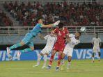 Aksi-kiper-timnas-U-17-Indonesia-saat-berupaya-mengamankan-gawang-dari-serangan-pemain-Panama.jpg