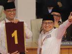 Anies-Baswedan-dan-Muhaimin-Iskandar-menunjukkan-nomor-urut-1.jpg
