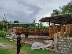 Atap-yang-terbuat-asbes-bangunan-milik-warga-desa-Kiringan-Kecamatan-Takeran-Kabupaten-Magetan.jpg