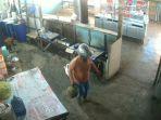 Detik-detik-MA-43-korban-pembacokan-diduga-saat-membawa-kabur-LPG-3-kg.jpg