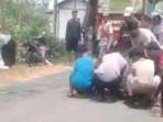 Motor Oleng Akibat Selendang Masuk Gir, Pasutri di Ngawi Tewas Ditabrak Truk LPG