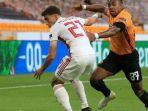 Gelandang-Spanyol-Wolverhampton-Wanderers-Adama-Traore-kanan-bersaing-denga.jpg
