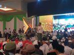 Gus-Muhaimin-saat-menyampaikan-orasi-politiknya-di-depan-ribuan-jemaah-di-Sumenep.jpg