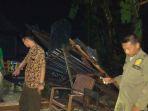 Hujan-disertai-angin-kencang-robohkan-rumah-di-Kecamatan-Baureno-Bojonegoro.jpg