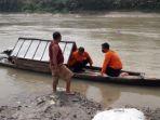 Ibu-hamil-lompat-dari-jembatan-Kaliketek-ke-sungai-Bengawan-Solo-ditolong-penambang-pasir.jpg