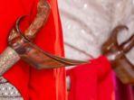 Ilustrasi-keris-Ken-Arok-sampai-menerima-akibat-keris-Mpu-Gandring.jpg