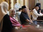 Istri-Ganjar-Pranowo-Siti-Atikoh-mengikuti-rutinan-Sabilu-Taubah-yang-dipimpin-Gus-Iqdam.jpg