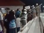 Jenazah-Nurrudin-13-warga-Bangkalan-dishalatkan-di-sebuah-masjid-dekat-rumahnya.jpg