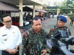 Kapolda-Jawa-Timur-Irjen-Pol-Dr-Toni-Harmanto-saat-diwawancarai-sejumlah-media.jpg