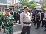 Kapolres-Pamekasan-AKBP-Jazuli-Dani-Iriawan-bersama-Dandim-0826-Pamekasan.jpg