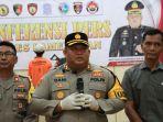 Kapolres-Pamekasan-AKBP-Jazuli-Dani-Iriawan-saat-konferensi-pers-ungkap-kasus-di-Gedung-Bhayangkara.jpg