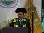 Ketua-STKIP-PGRI-Sumenep-Dr-Asmoni-menyampaikan-sambutan.jpg