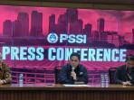 Ketua-Umum-PSSI-Erick-Thohir-didampingi-Dirtek-Alexander-Zwiers-dan-Sekjen-PSSI-Yunus-Nusi.jpg