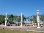 Kondisi-3-payung-konvertibel-di-Alun-Alun-Trunojoyo-Sampang.jpg