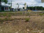 Kondisi-area-dalam-Alun-Alun-Trunojoyo-Tampak-Gersang-dan-sebagain-ditumbuhi-rumput-liar.jpg