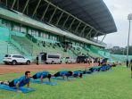 Latihan-perdana-Arema-FC-untuk-musim-kompetisi-20242025-di-Stadion-Gajayana-Malang.jpg