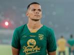 Leo-Lelis-saat-berseragam-Persebaya-musim-20222023.jpg