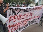 Mahasiswa-dari-BEM-Seluruh-Indonesia-kembali-berunjuk-rasa-mengusung-tajuk-Indonesia-Gelap.jpg