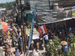 65 Tahun Masyarakat Tiga Desa di Bangkalan Merawat Budaya Pawai Hias di Lebaran Ketupat