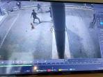 PENGANIAYAAN-BRUTAL-Hasil-tanggapan-layar-video-rekaman-CCTV-detik-detik.jpg