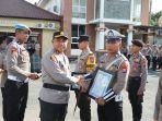 PENGHARGAAN-KAPOLRES-Suasana-saat-Kapolres-Pamekasan-AKBP-Hendra-Eko-T.jpg