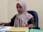 PPL-Disperta-KP-Sampang-Arofah-Herani-Astutik-saat-berada-di-ruang-kerjanya.jpg