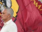 Pelatih-AS-Roma-Jose-Mourinho-Strategi-AS-Roma-tambal-skuad-pakai-tiga-pemain-gratisan.jpg