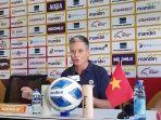 Pelatih-Australia-Trevo-Morgan-saat-jumpa-pers-Grup-B-Piala-AFF-U-19-2024-di.jpg