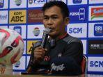 Pelatih-Karteker-Madura-United-Rakhmad-Basuki-saat-jumpa-pers-jelang.jpg