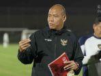 Pelatih-Timnas-Indonesia-U-17-Nova-Arianto.jpg
