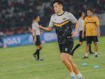 Pemain-Dewa-United-menjalani-latihan.jpg