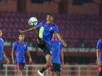 Pemain-Panama-U-17-berlatih-di-Stadion-Gelora-Bung-Tomo-GBT.jpg