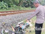 Petugas-melakukan-evakuasi-kendaraan-yang-tertabrak-kereta-api-Kecamatan-Pakisaji-Malang.jpg