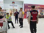 Polres-Pamekasan-patroli-ke-Kantor-Bawaslu-Kantor-KPU-dan-Gudang-Penyimpanan-Logistik-Pemilu-2024.jpg