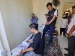 Reka-adegan-bapak-bunuh-anak-di-Desa-Putatlor-Kecamatan-Menganti-Gresik.jpg