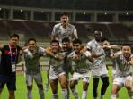 SELEBRASI-Pemain-Madura-United-melalukan-selebrasi-setelah-menjebol-gawan.jpg