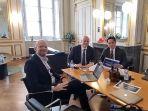 Saat-bertemu-Gianni-Infantino-Presiden-FIFA-Erick-juga-menjabarkan-komitmen.jpg