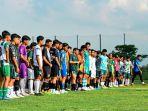 Seleksi-pemain-Persela-di-Lapangan-Gajah-Mada-Lamongan.jpg
