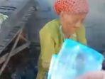 Seorang-nenek-penjual-pisang-di-Pasar-Blega-Kabupaten-Bangkalan-menjadi-korban.jpg