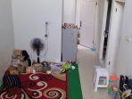 Suasana-rumah-MY-tempat-menggandakan-uang-di-dalam-rumahnya-di-Perum-Grand-Verona-Gresik.jpg