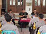 Suasana-saat-Kapolres-Pamekasan-AKBP-Jazuli-Dani-Iriawan-memberikan.jpg